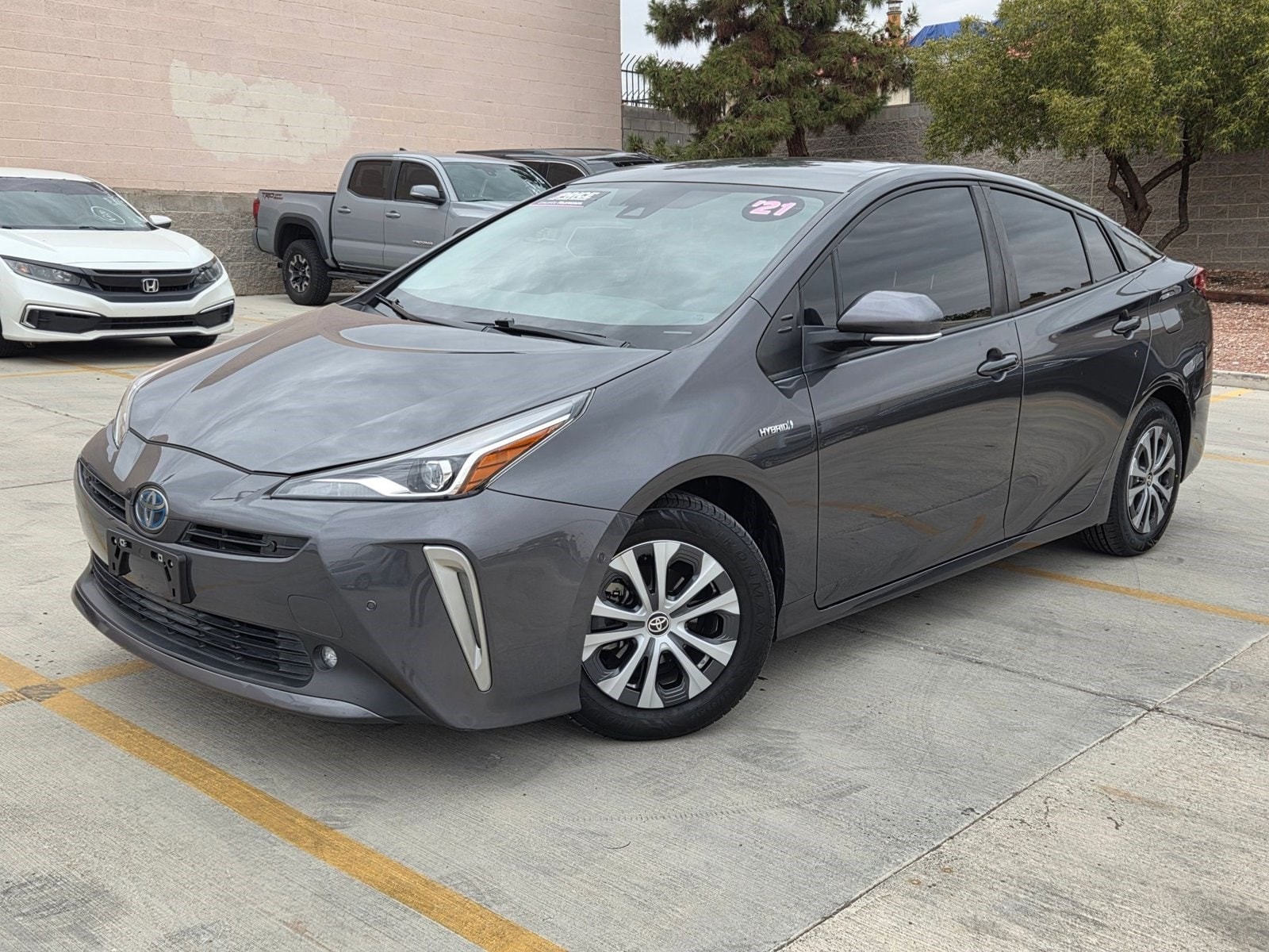 2021 Toyota Prius XLE's photo