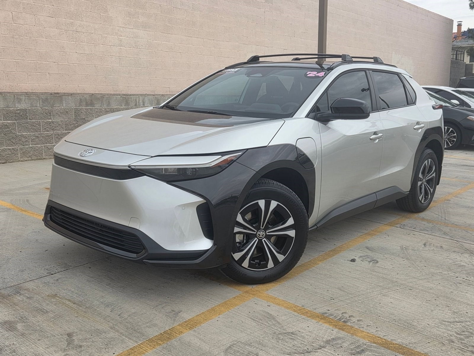 2024 Toyota bZ4X XLE's photo