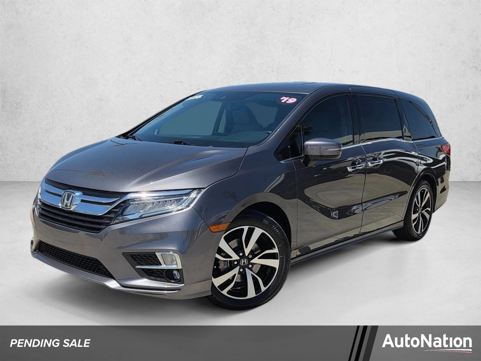 2019 Honda Odyssey Elite's photo
