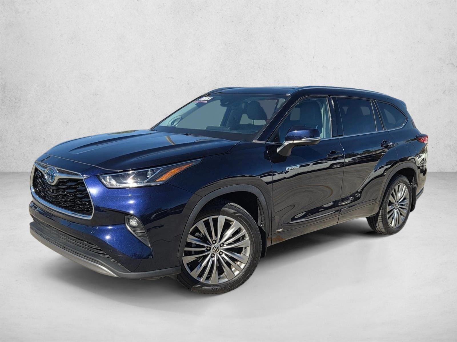2021 Toyota Highlander Platinum's photo