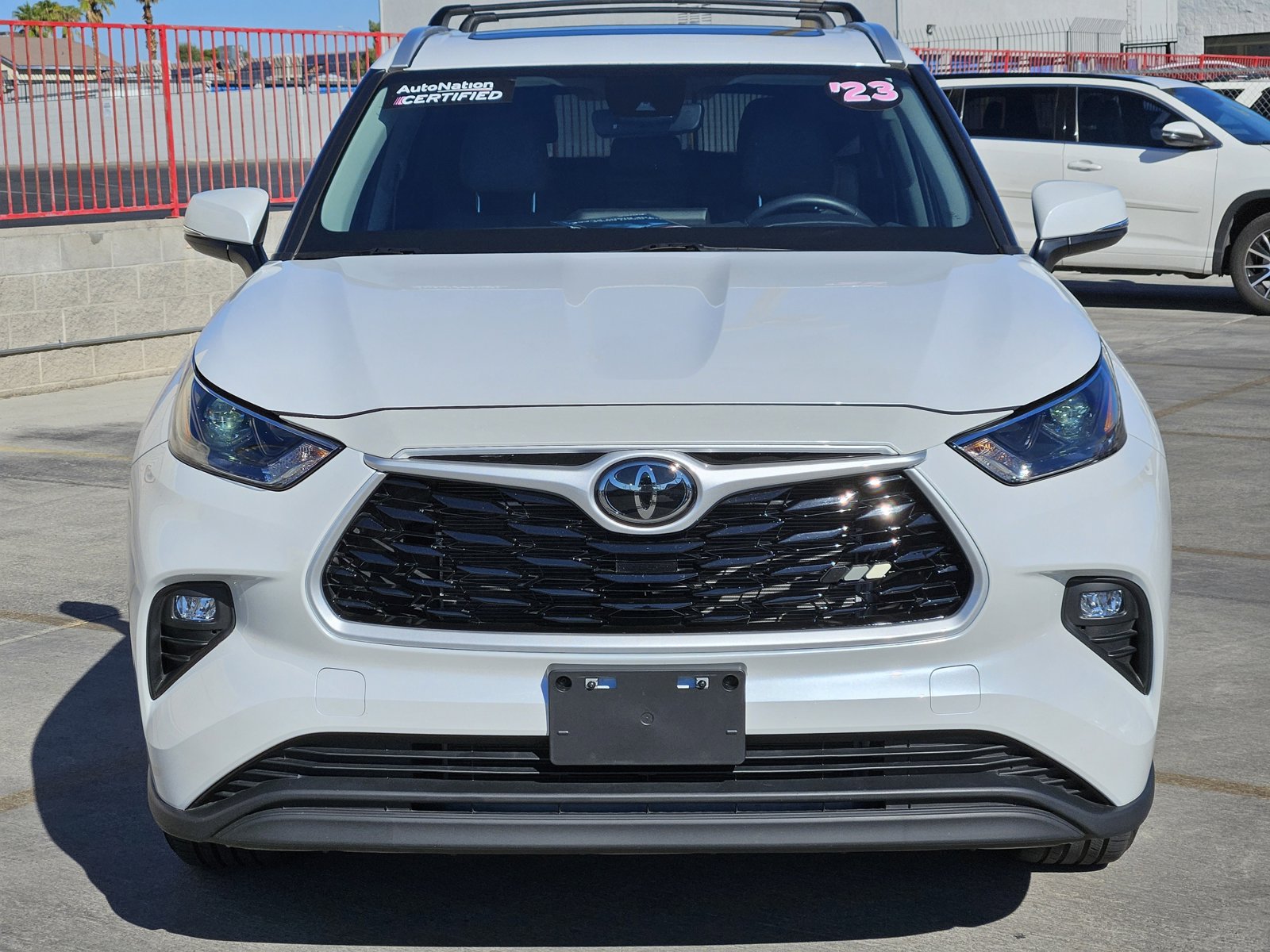 Used 2023 Toyota Highlander XLE with VIN 5TDKDRBH6PS043530 for sale in Las Vegas, NV