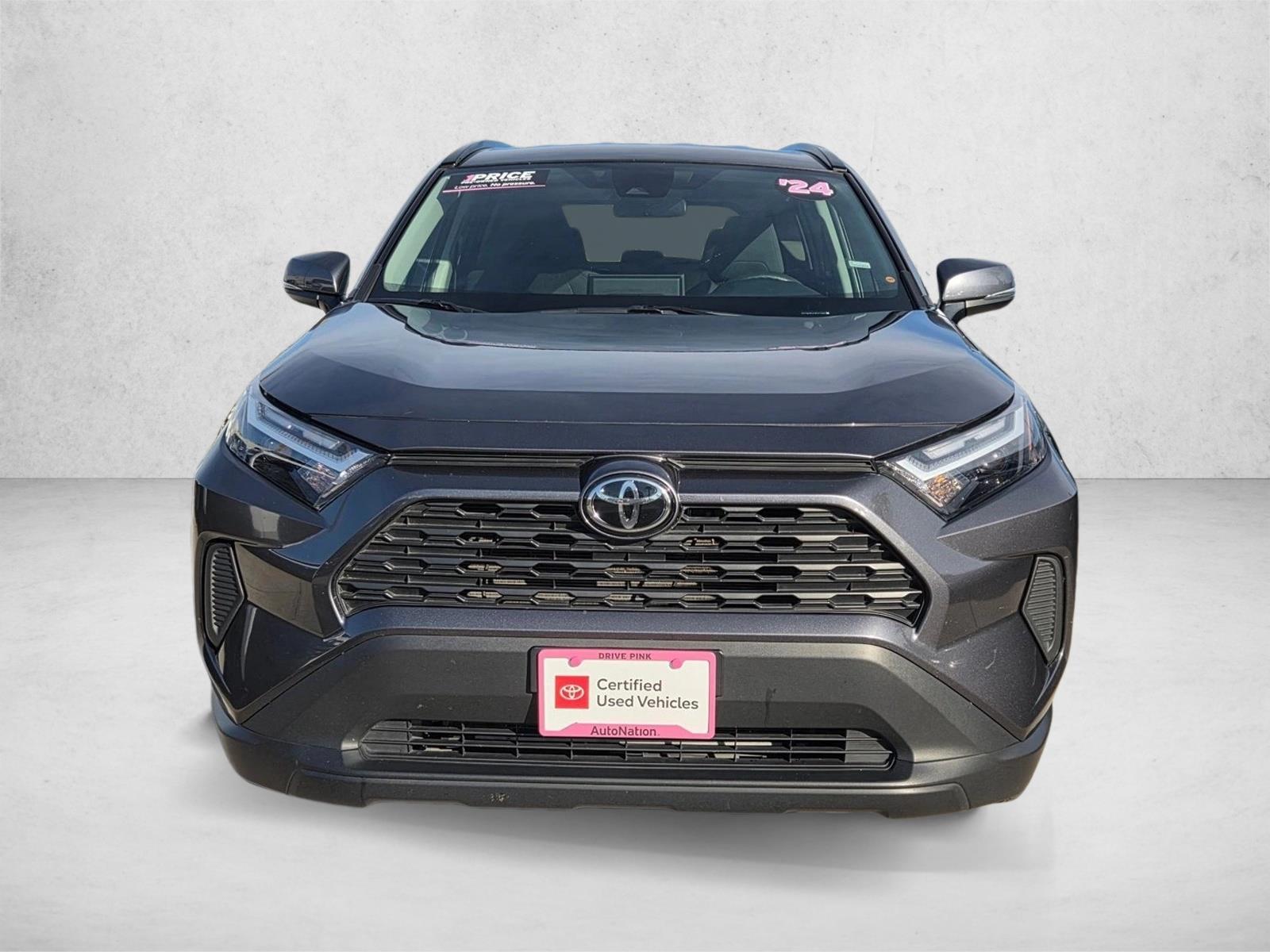 2024 Toyota RAV4 XLE photo 2