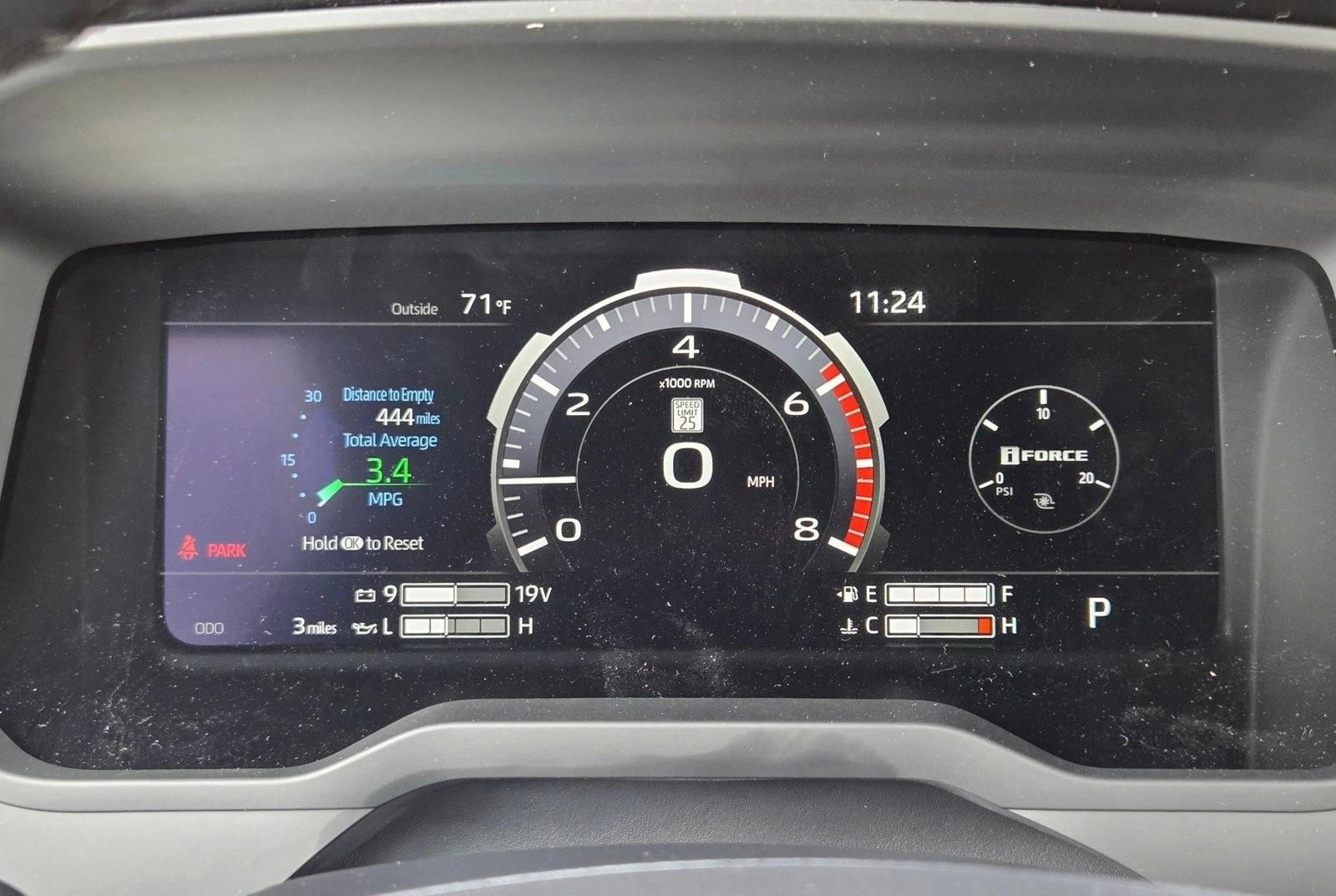2026 Toyota Tundra Limited - Photo 11