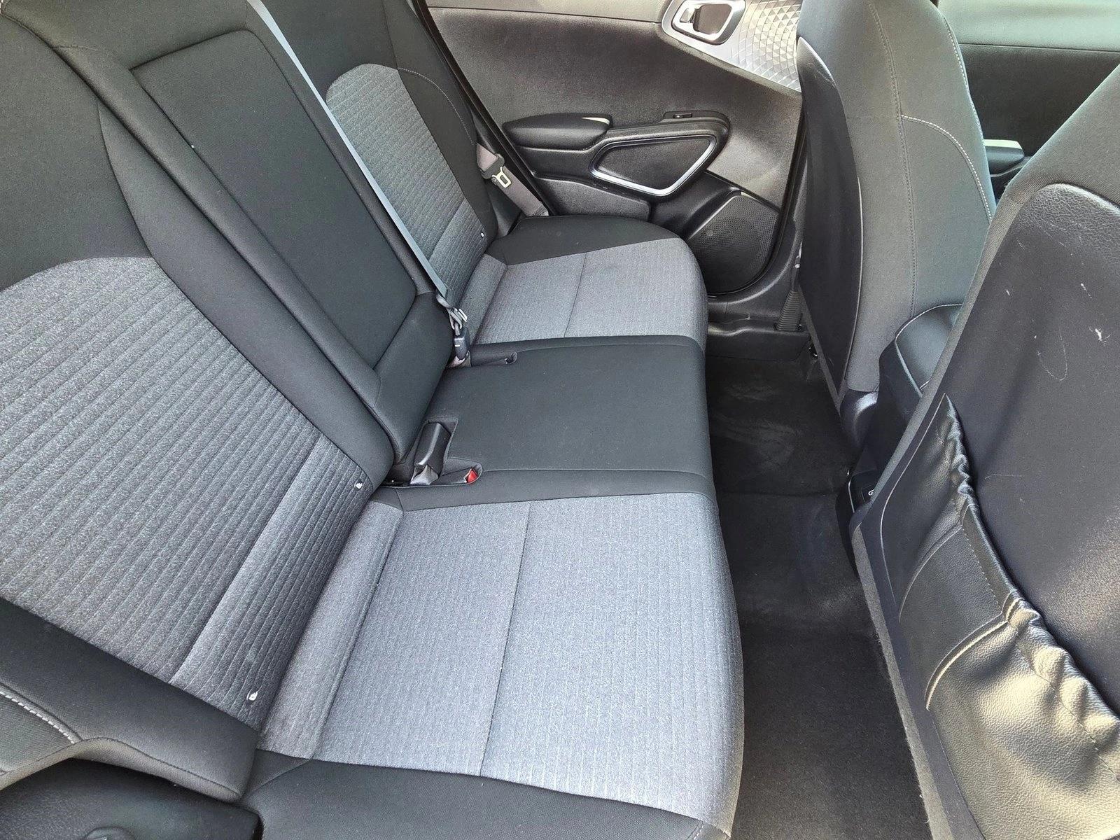 2023 Kia Soul EX - Photo 18