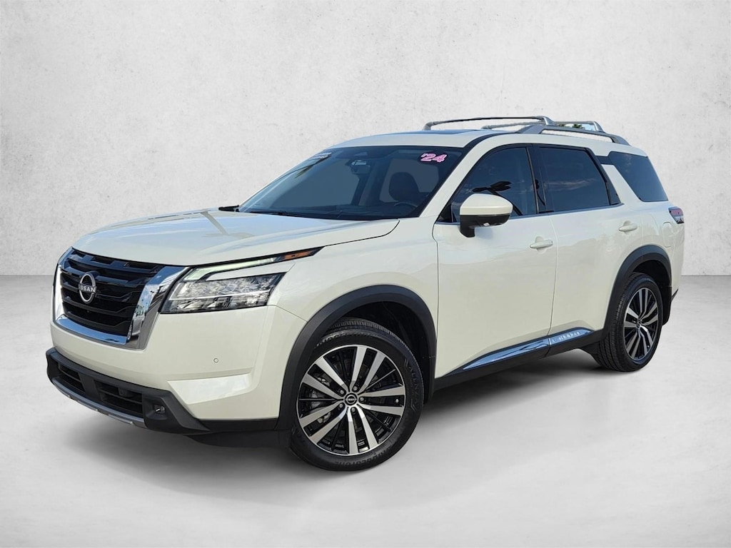 Used 2024 Nissan Pathfinder Platinum SUV