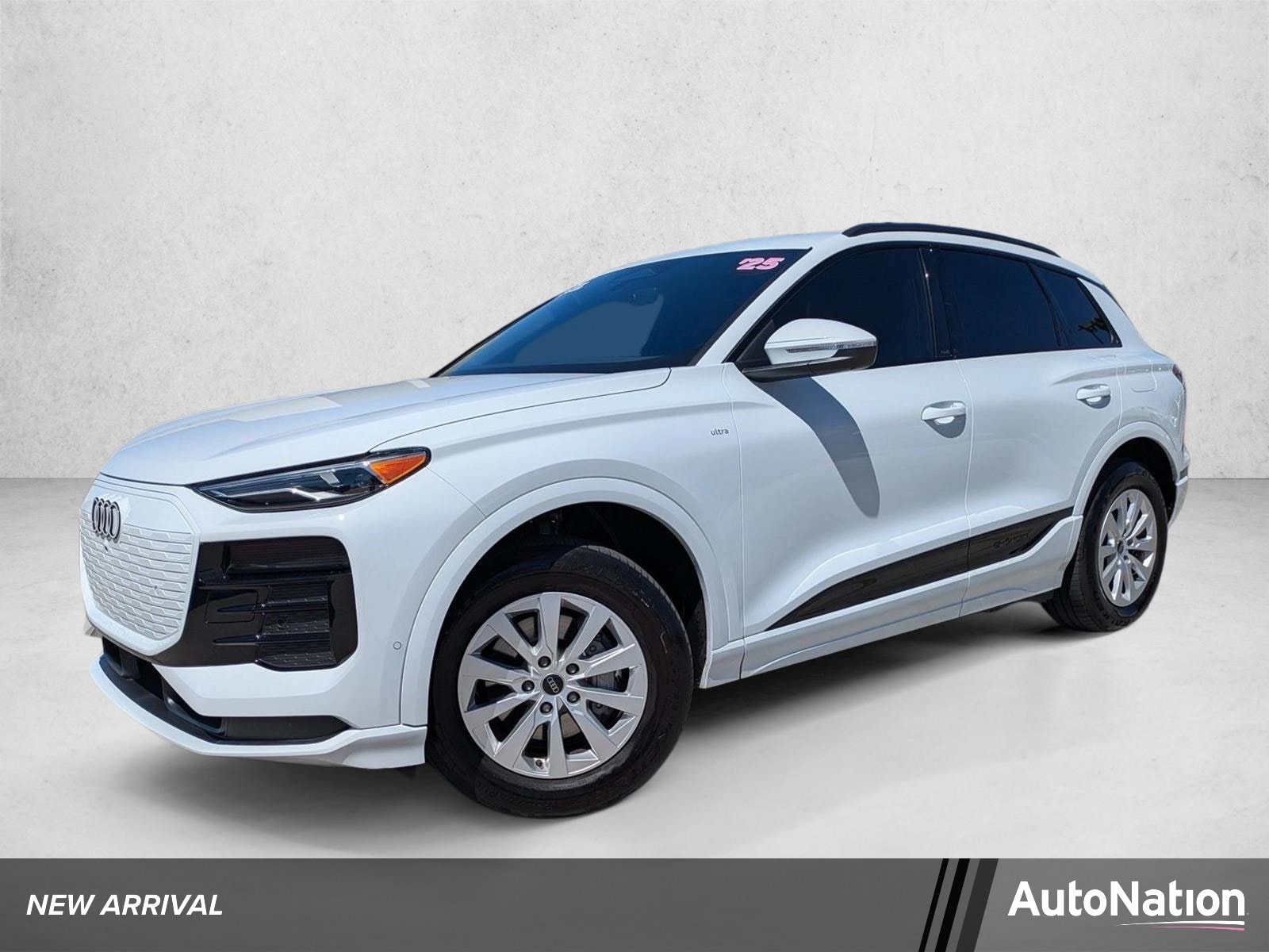 2025 Audi Q6 e-tron Premium's photo