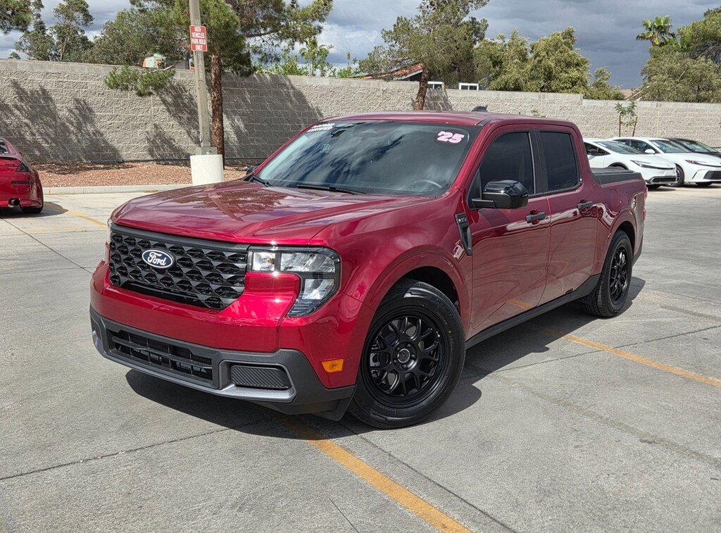 Used 2025 Ford Maverick XLT Truck SuperCrew
