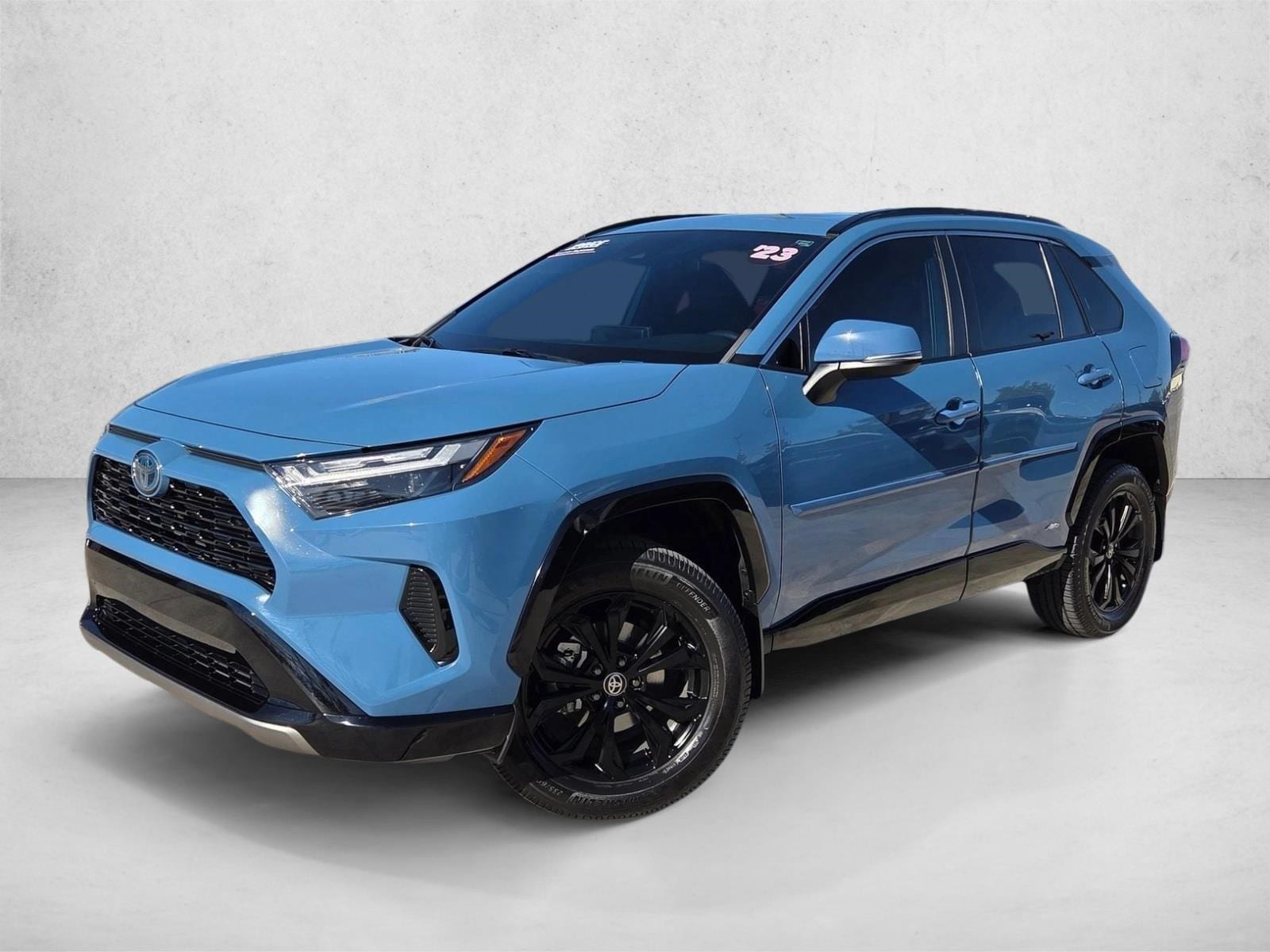 2023 Toyota RAV4 SE's photo