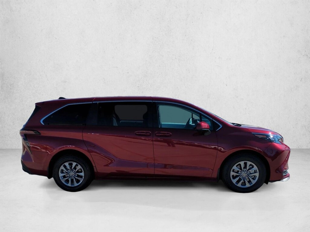 Certified 2026 Toyota Sienna LE 8 Passenger Van Passenger Van