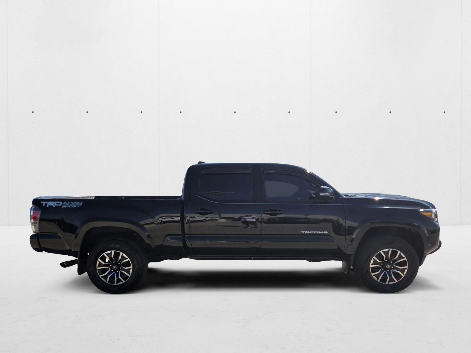 2023 Toyota Tacoma TRD Sport V6 photo 4