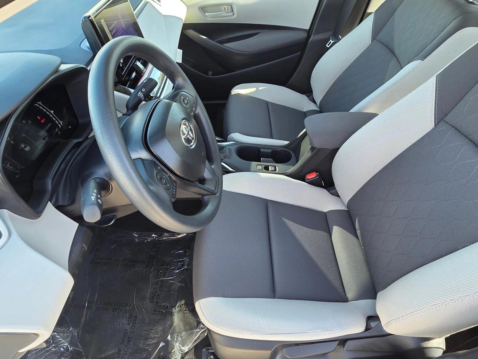 2026 Toyota Corolla LE photo 4