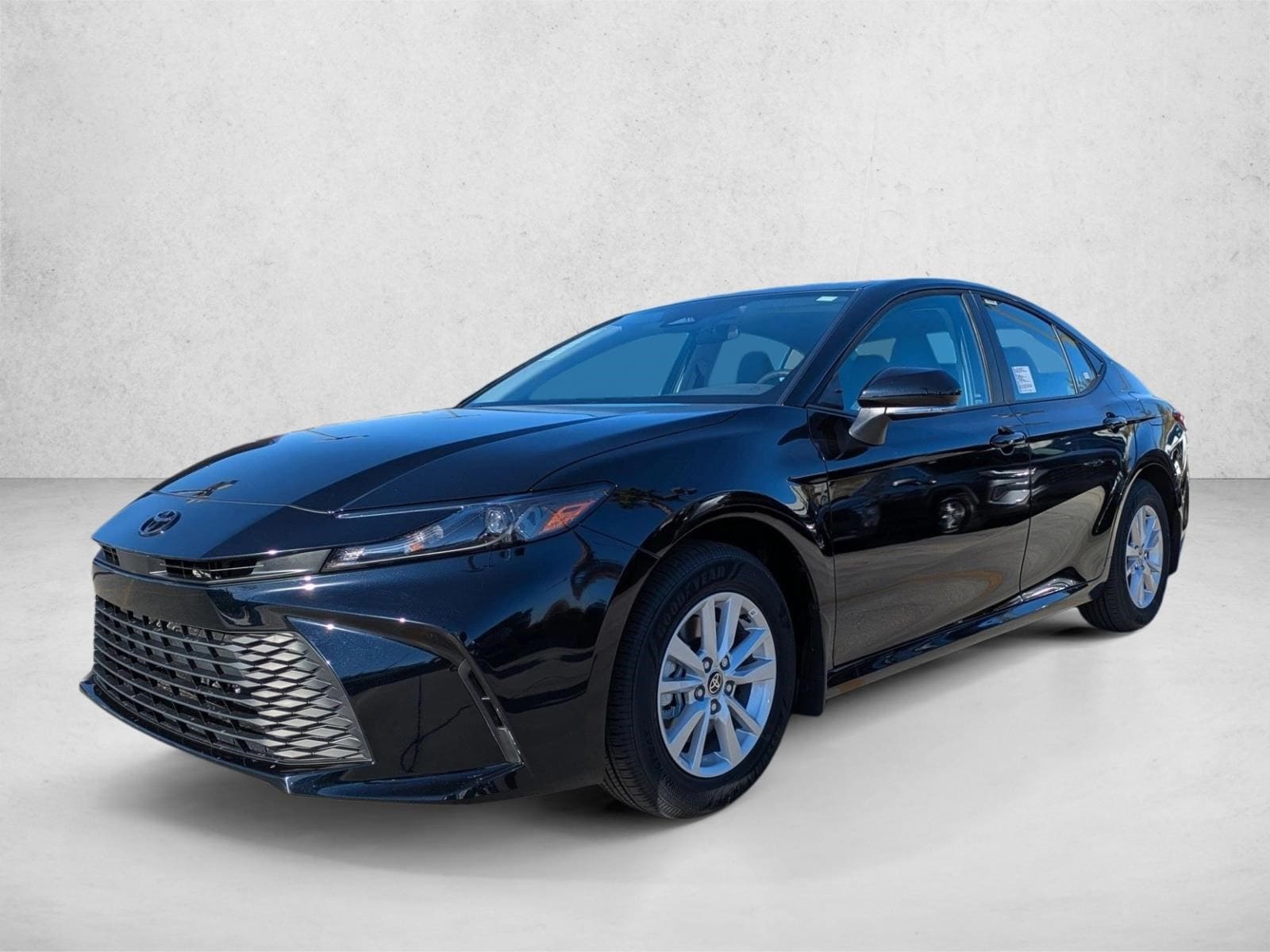 2026 Toyota Camry LE's photo