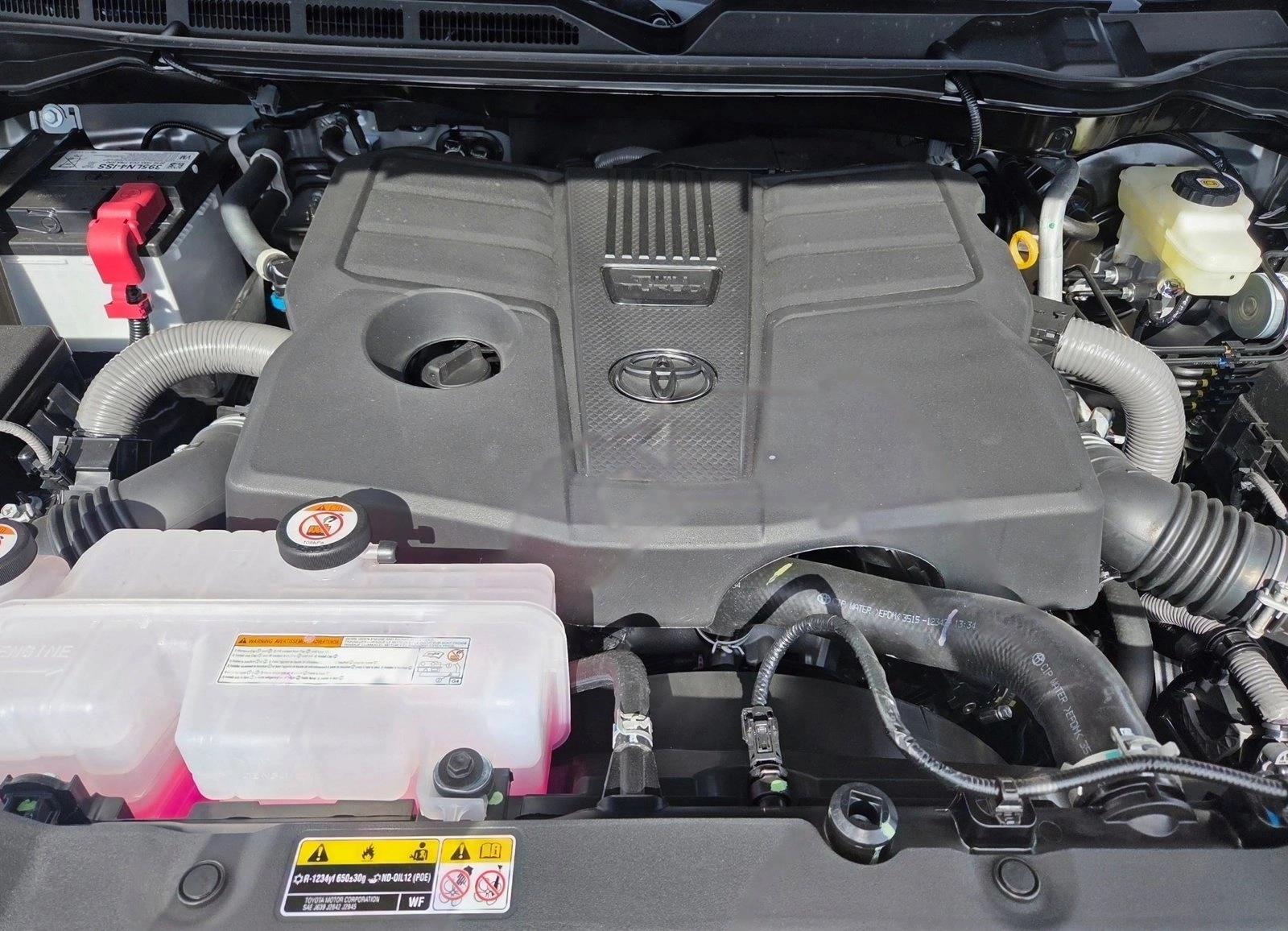 2026 Toyota Tundra Limited - Photo 16