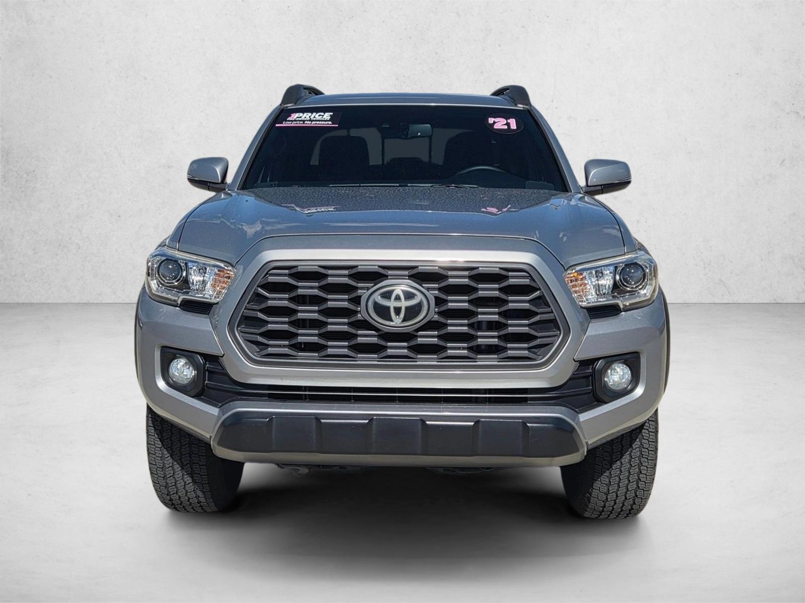 2021 Toyota Tacoma TRD V6 photo 2