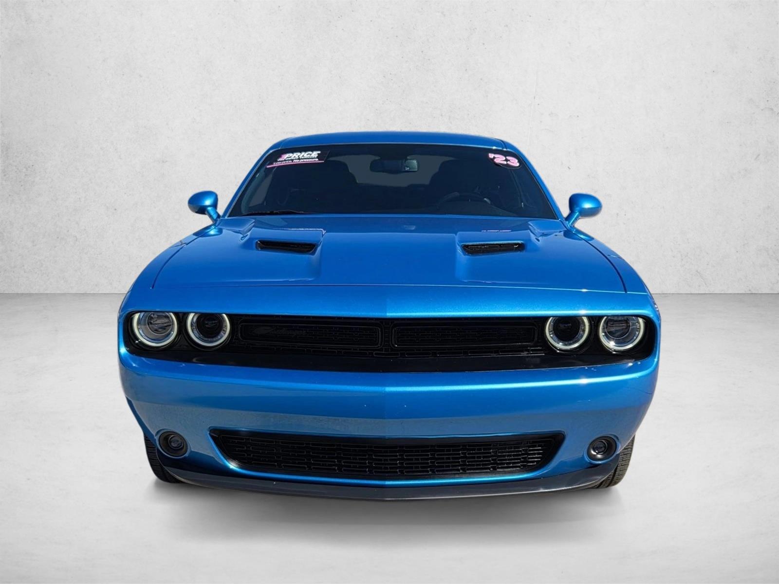 2023 Dodge Challenger SXT photo 2