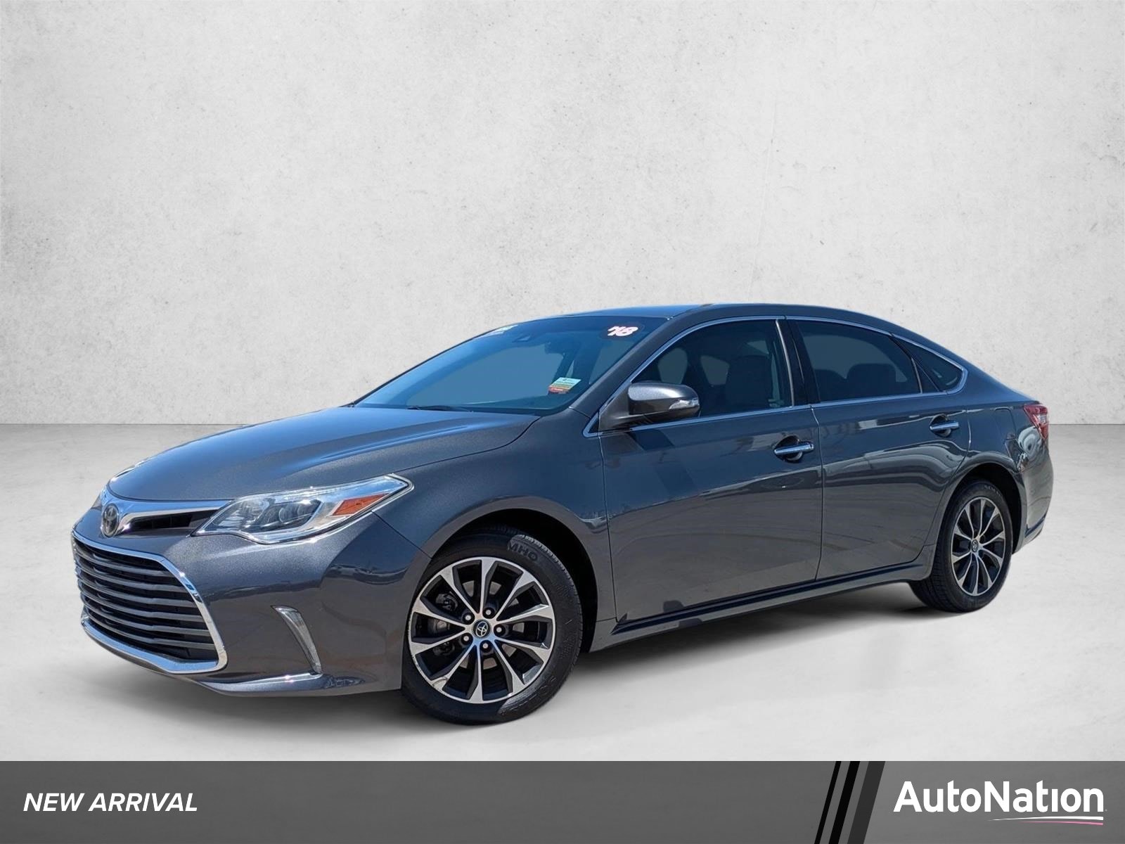 2018 Toyota Avalon XLE's photo