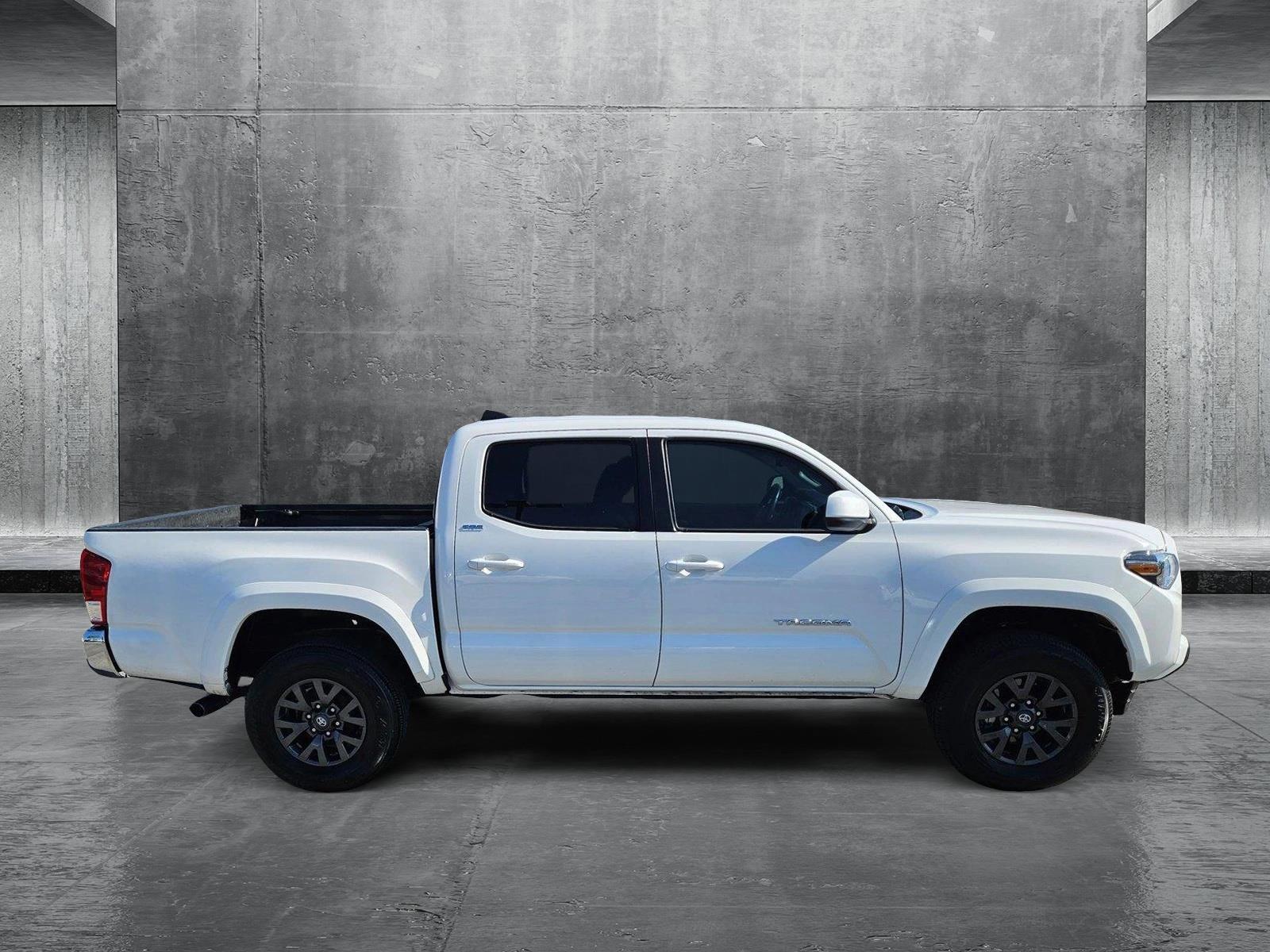 2023 Toyota Tacoma SR5 photo 4