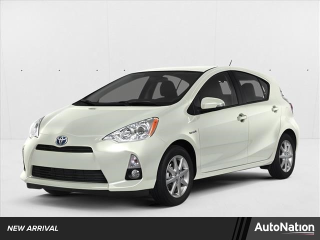 2014 Toyota Prius c Three's photo