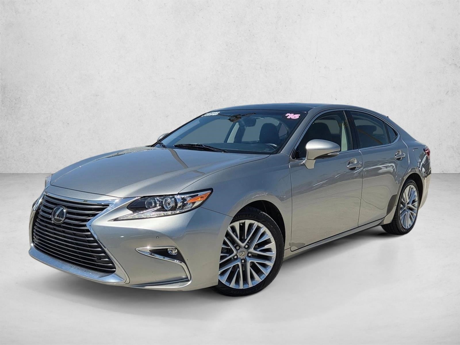 2016 Lexus ES 350 350's photo