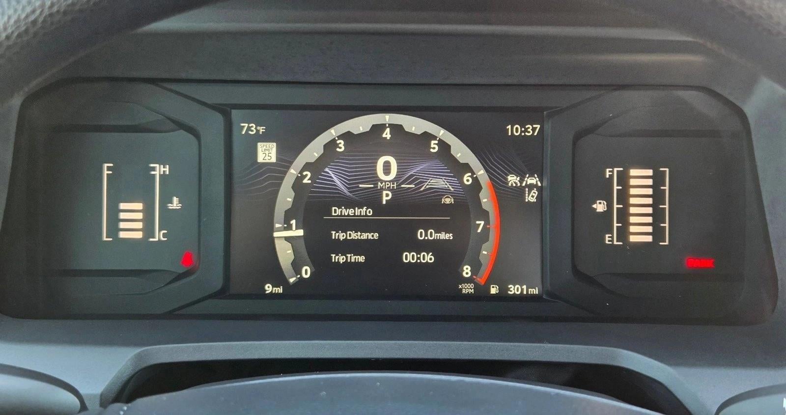 2026 Toyota Tacoma SR5 - Photo 11