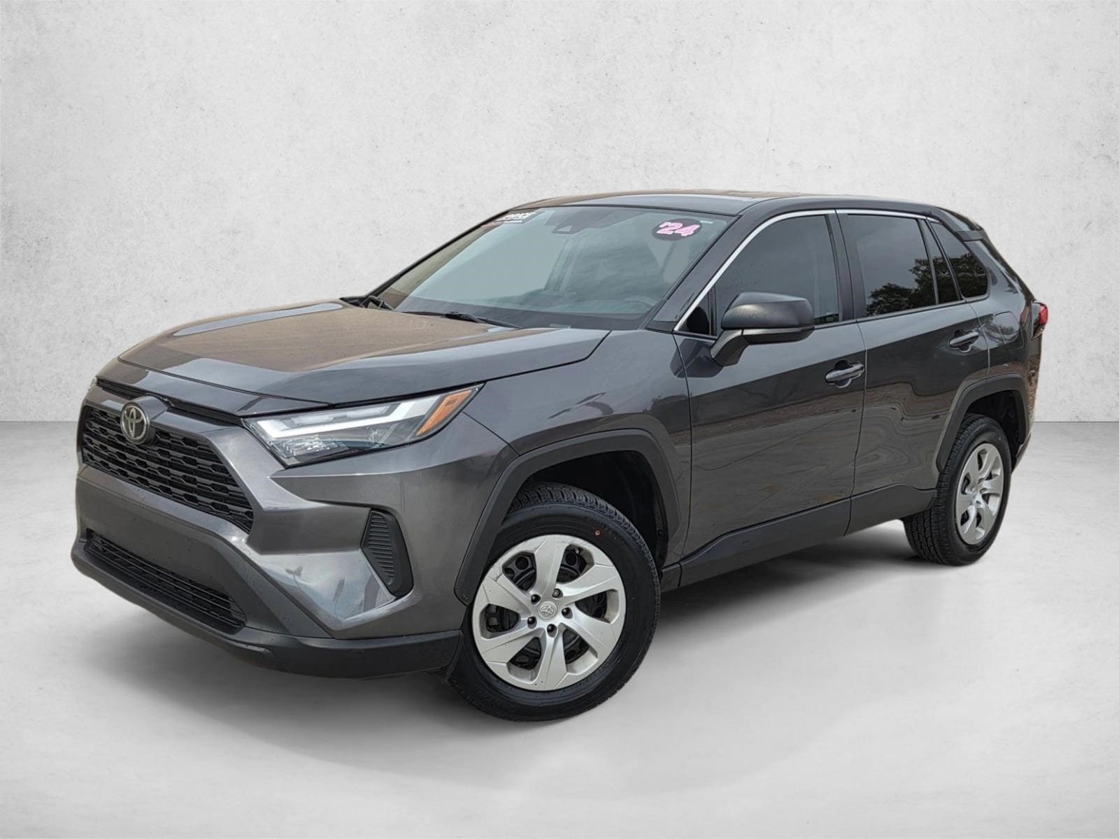 2024 Toyota RAV4 LE's photo