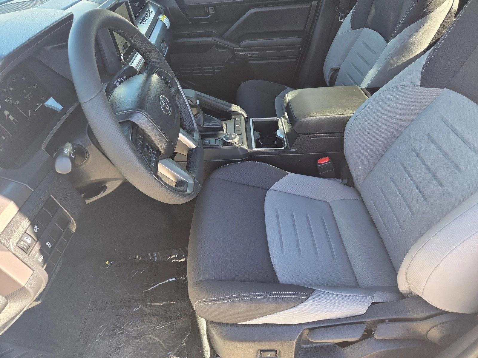 2025 Toyota Tacoma TRD PreRunner - Photo 4