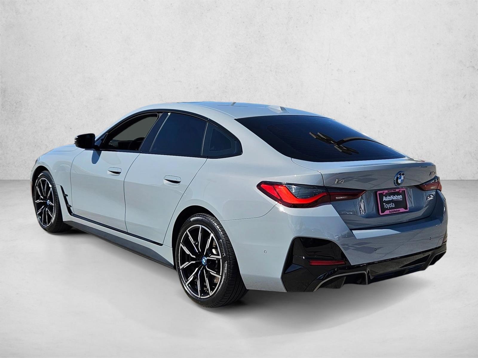 2024 BMW i4 M50 - Photo 8