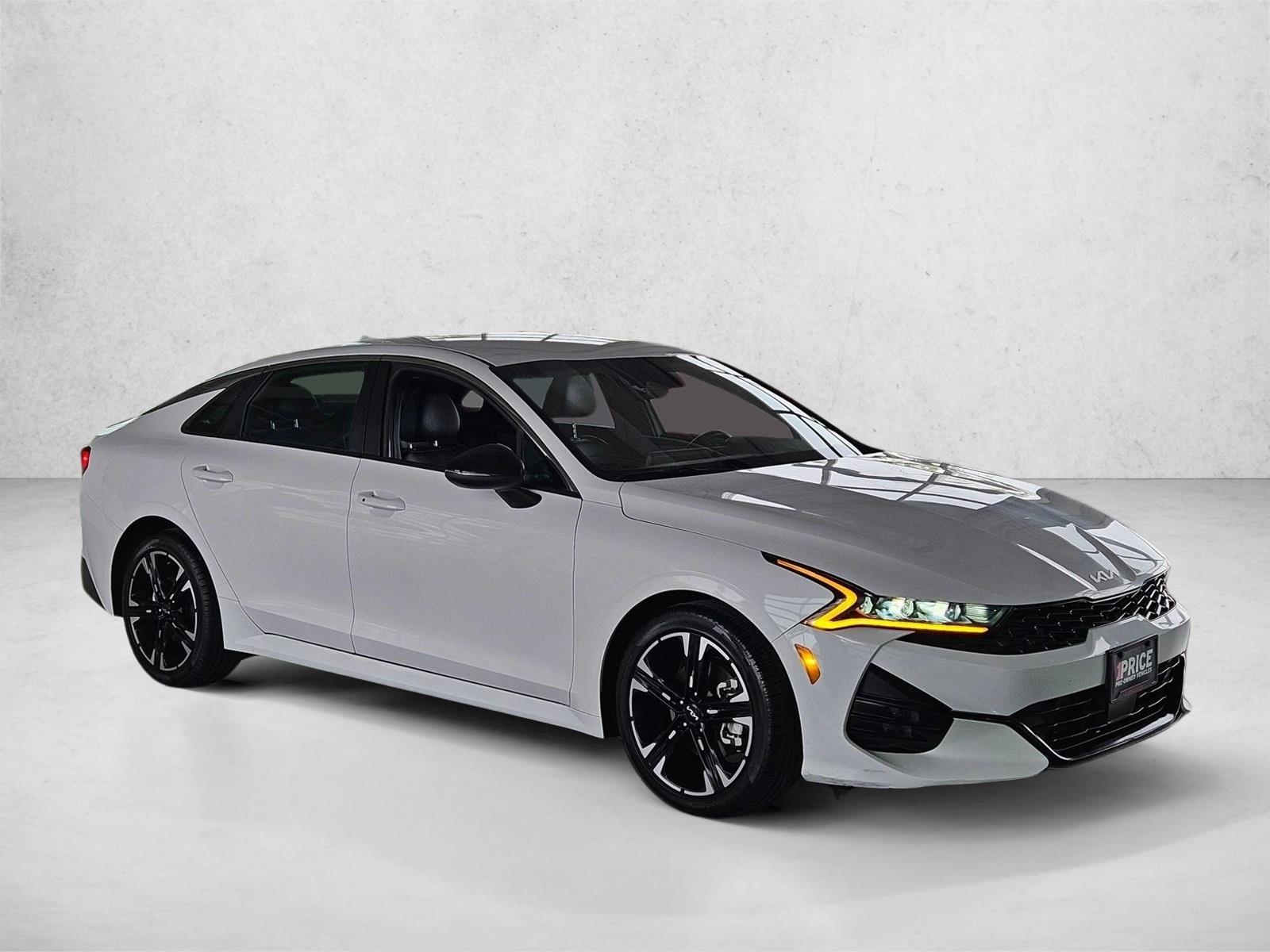 2022 Kia K5 GT-Line photo 3