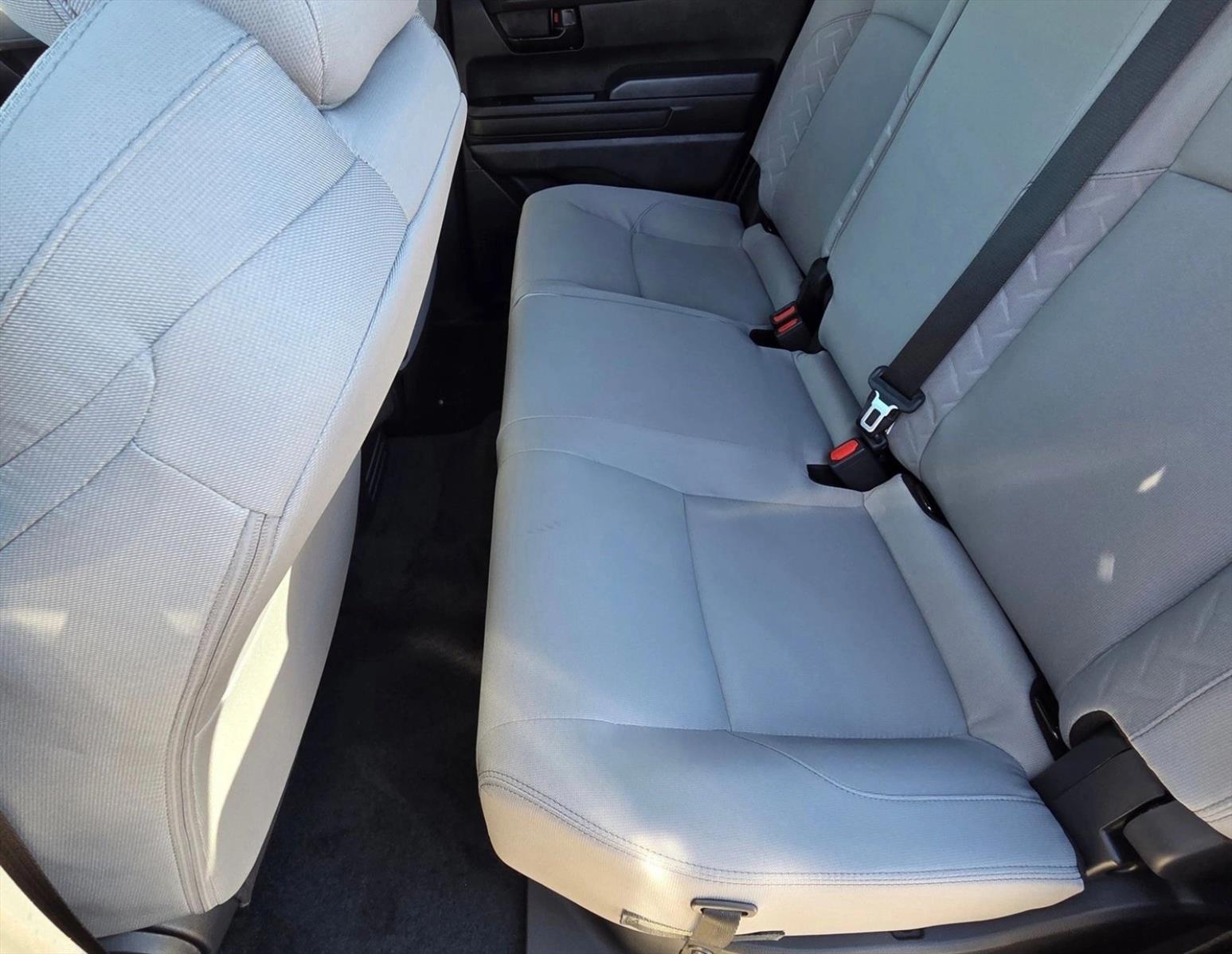 2026 Toyota Tacoma SR5 - Photo 15