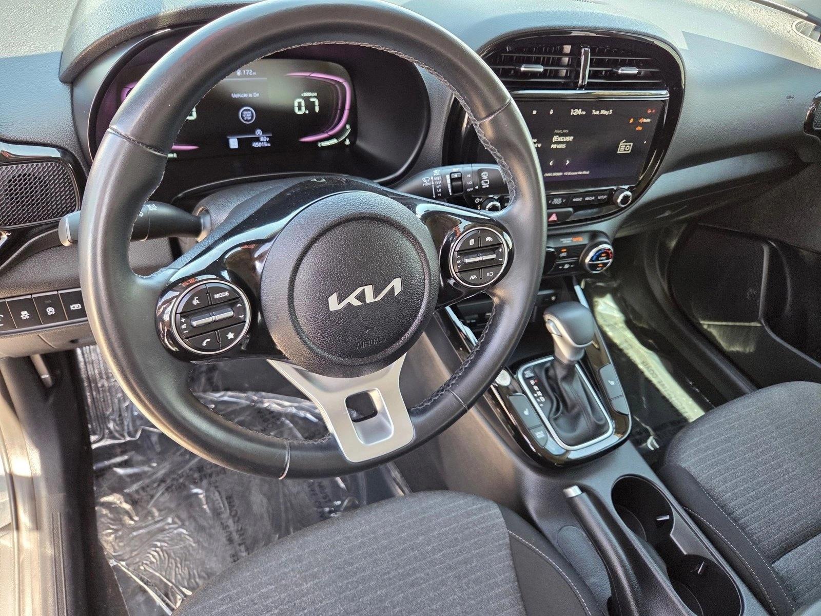 2023 Kia Soul EX - Photo 10