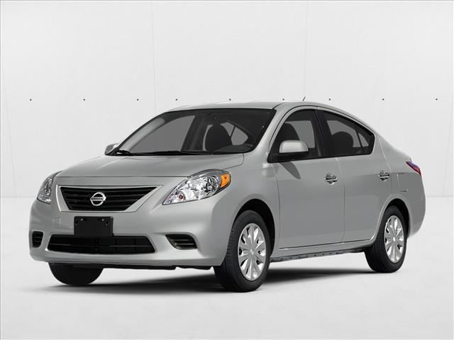 2014 Nissan Versa's photo