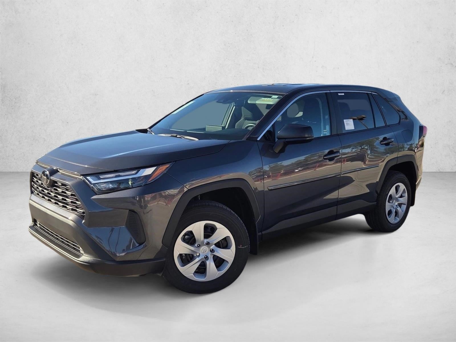2025 Toyota RAV4 LE's photo