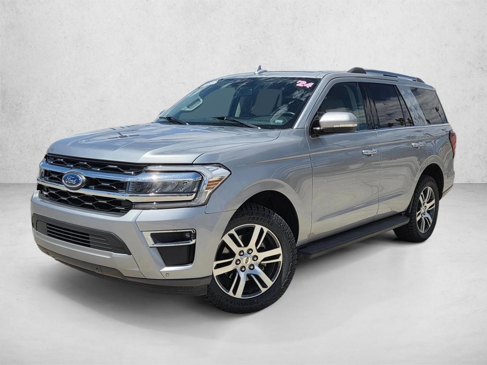 2024 Ford Expedition Limited's photo