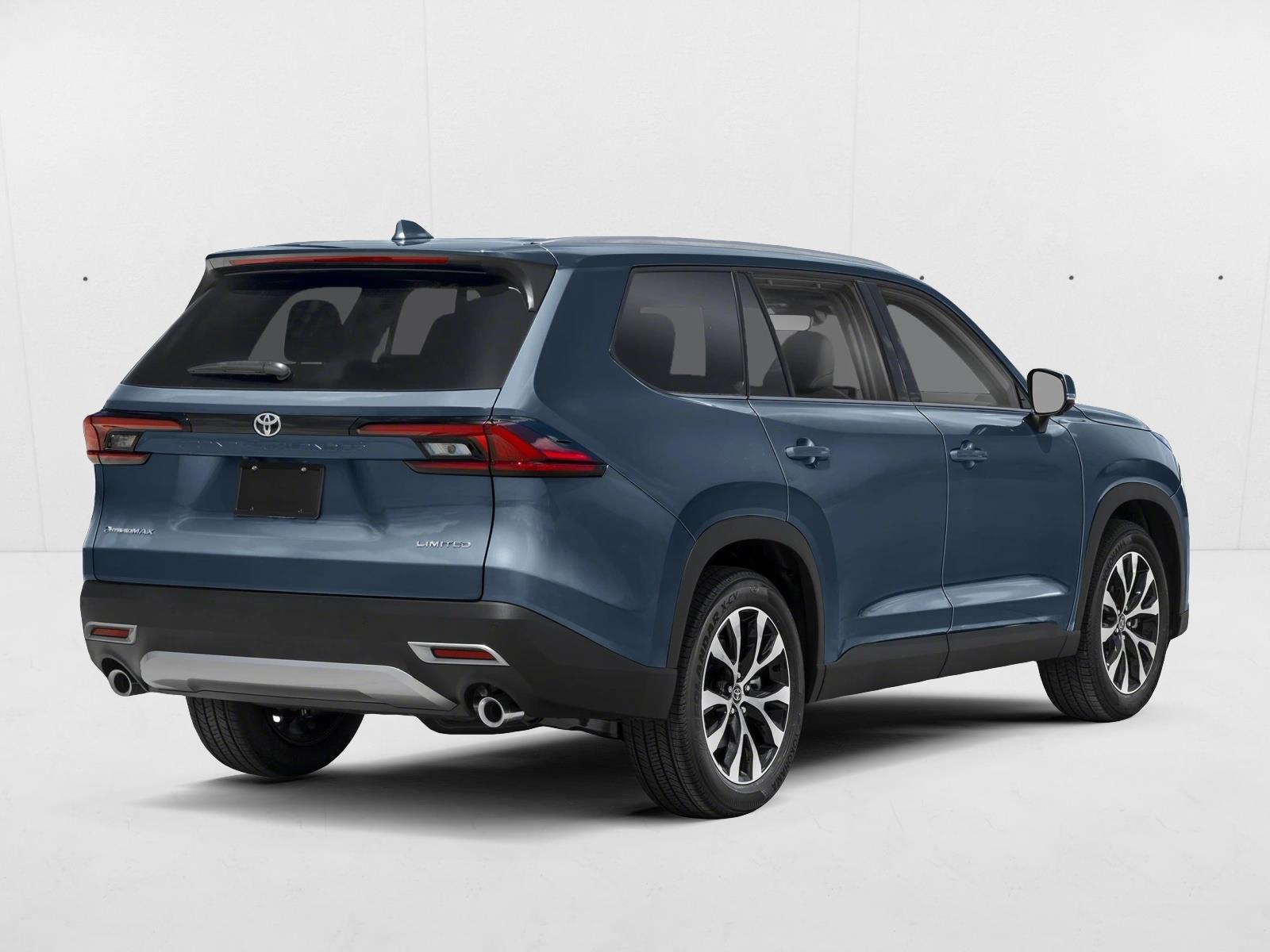 2026 Toyota Highlander Limited Hybrid photo 2
