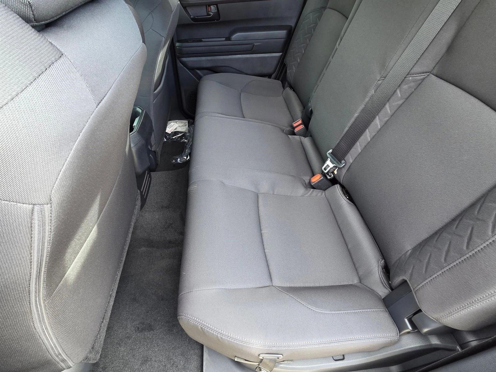 2025 Toyota Tacoma SR5 - Photo 15