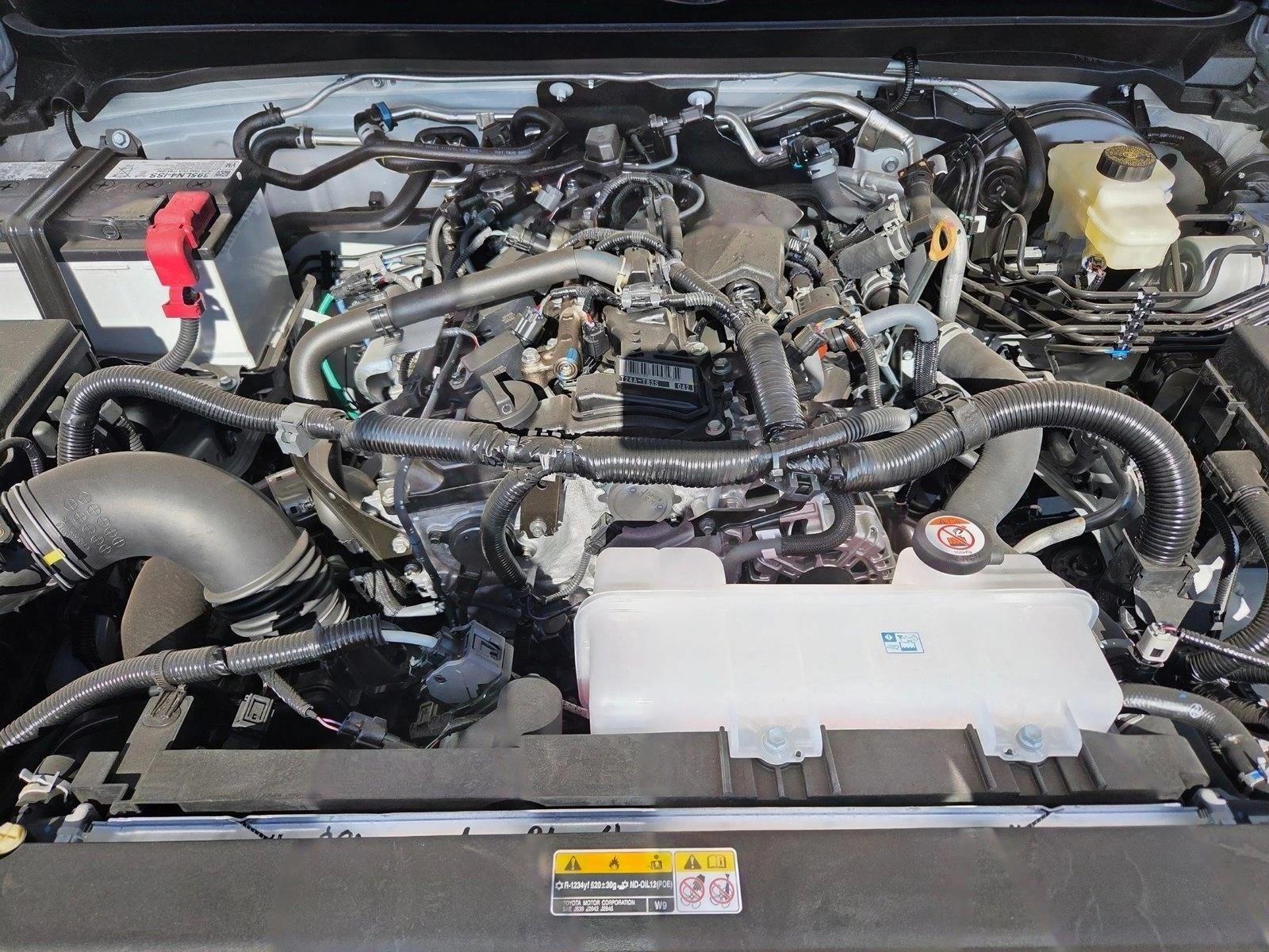 2026 Toyota Tacoma SR5 - Photo 15