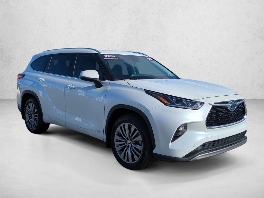 Certified 2022 Toyota Highlander Hybrid Platinum SUV