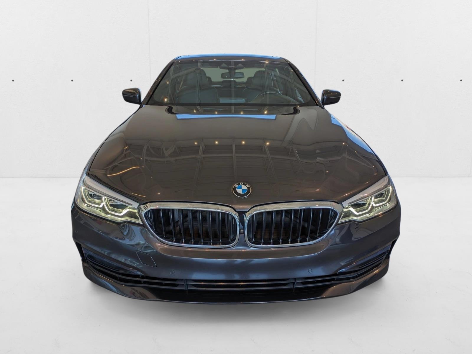 2017 Bmw 540i xDrive photo 2