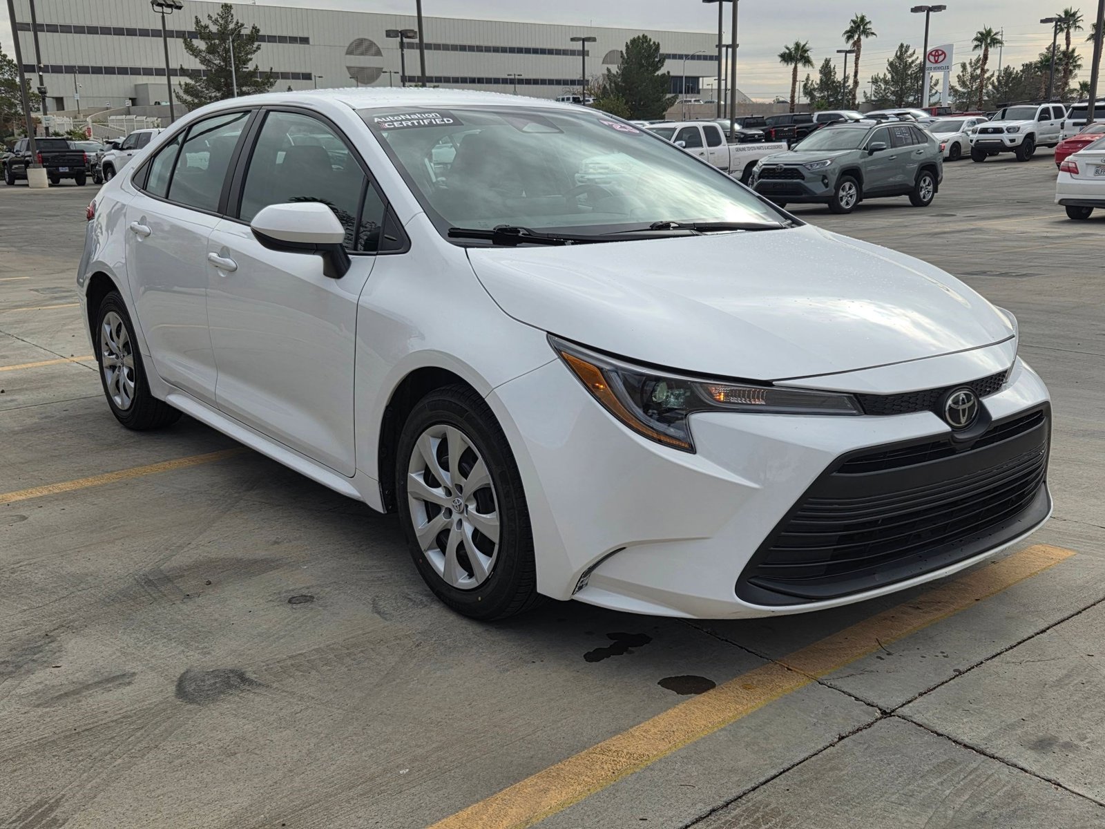 2023 Toyota Corolla LE photo 3