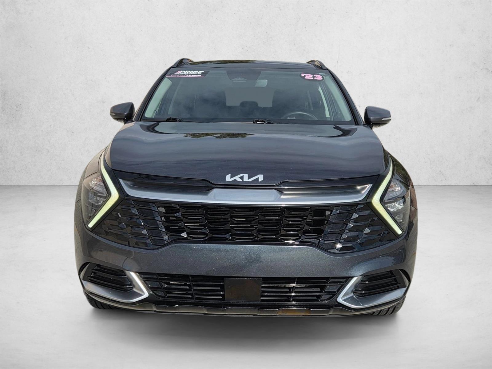 2023 Kia Sportage SX photo 2