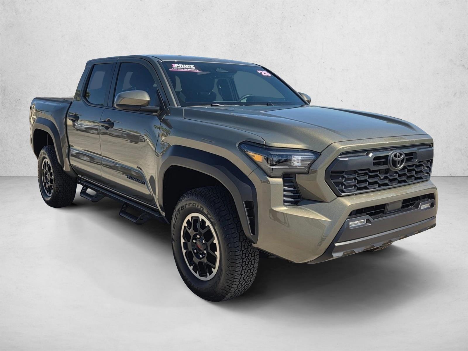 2025 Toyota Tacoma TRD photo 3
