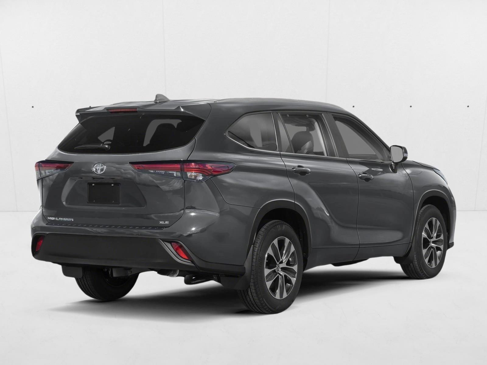 2025 Toyota Highlander XLE photo 2