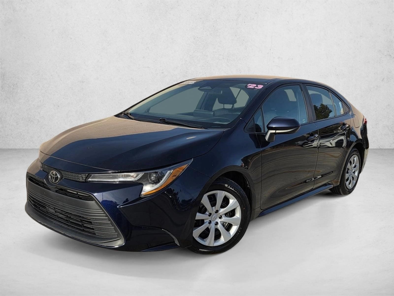 2023 Toyota Corolla LE's photo