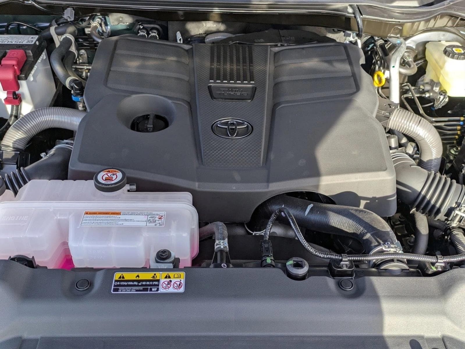 2026 Toyota Tundra Limited - Photo 16