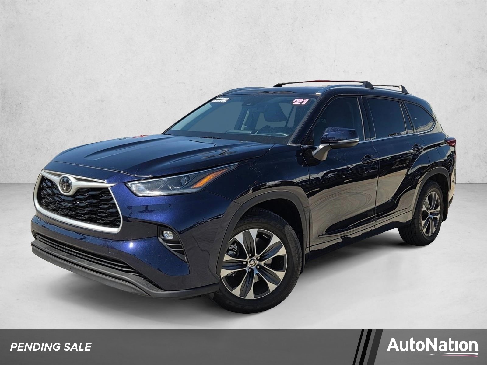 2021 Toyota Highlander XLE 4x2 V6's photo