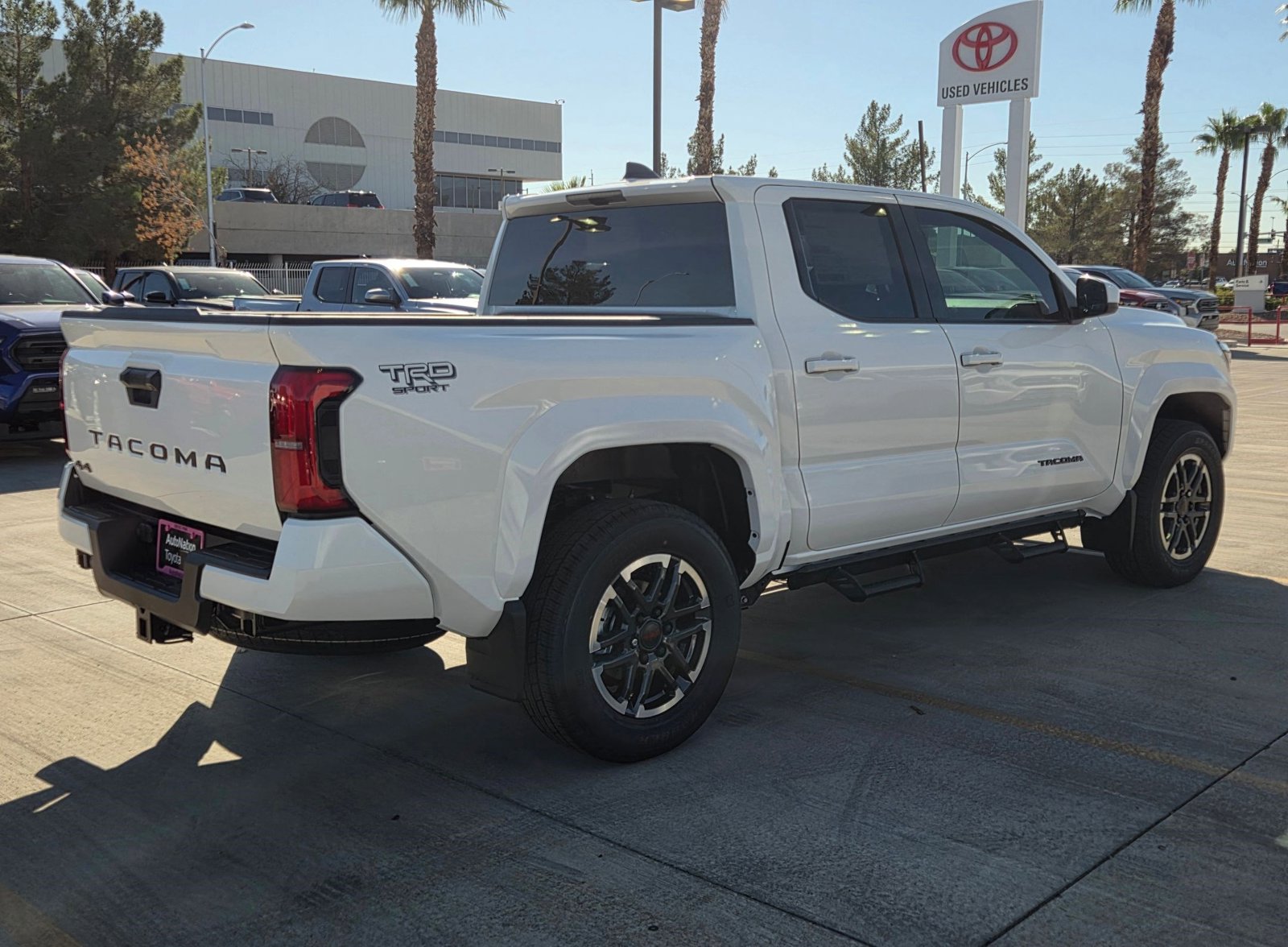 2025 Toyota Tacoma TRD Sport 4x4 Double Cab photo 2