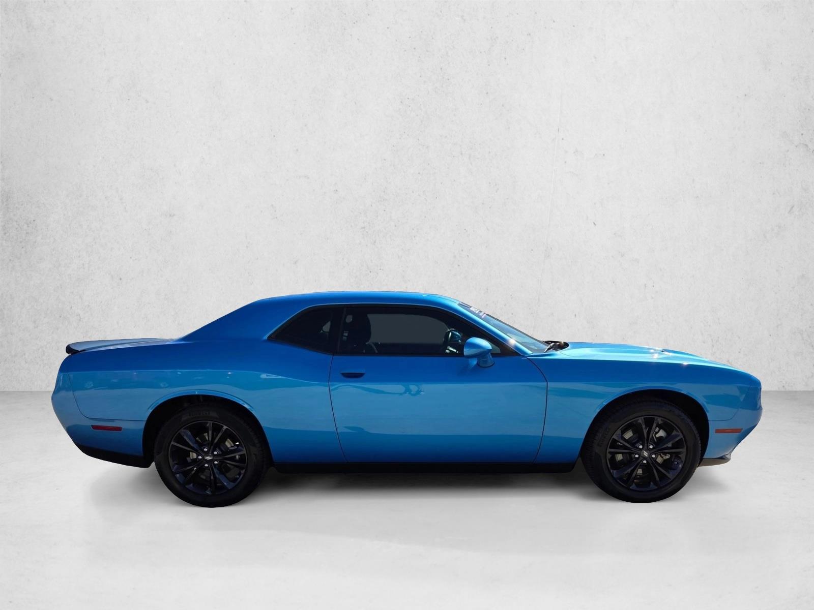 2023 Dodge Challenger SXT photo 4