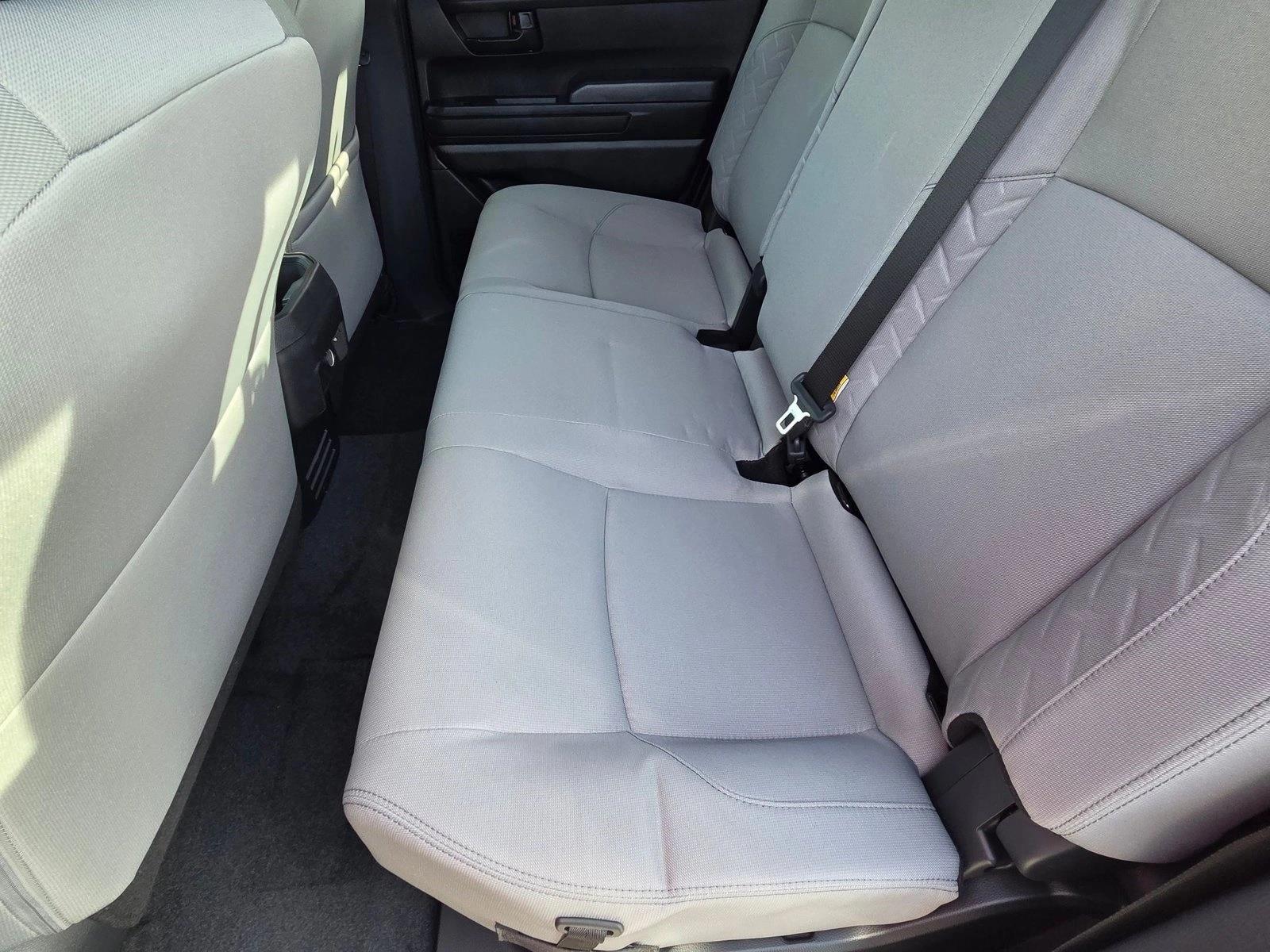 2026 Toyota Tacoma SR5 - Photo 15