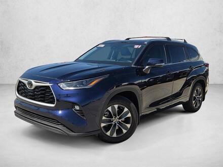2021 Toyota Highlander XLE SUV