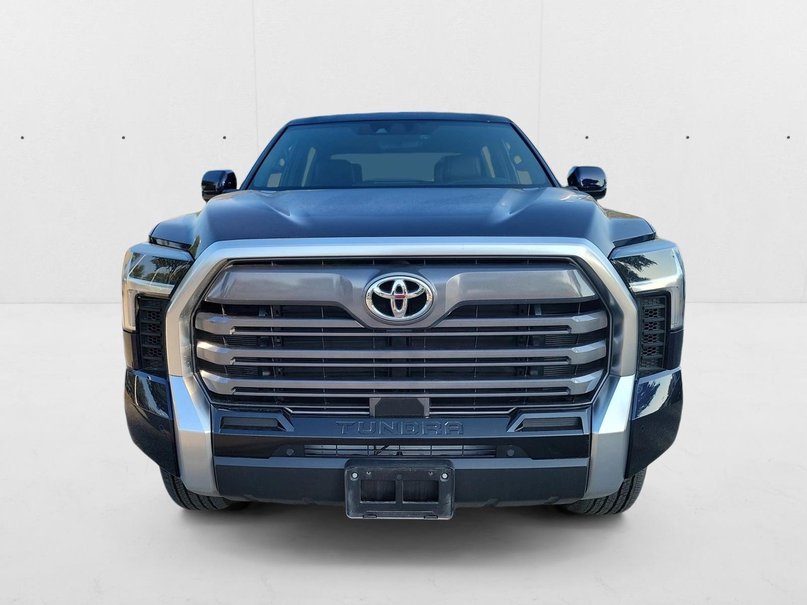 2025 Toyota Tundra Limited photo 2